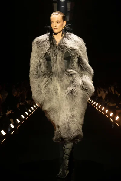 Look 31